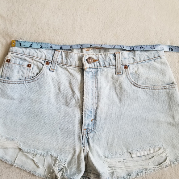 Vintage 1994 LEVI'S 550 High Waist Distressed Cutoff Shorts Size 29 - Picture 8 of 13